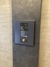 ナタリー(Natalie)/インターホン