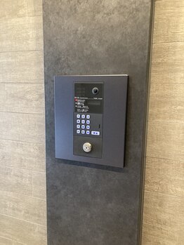 ナタリー(Natalie)/インターホン