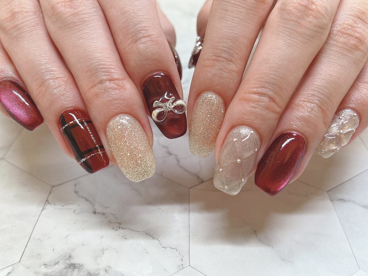 秋のトレンド！深みあるボルドーカラーネイルの魅力💅❤️ ネイル