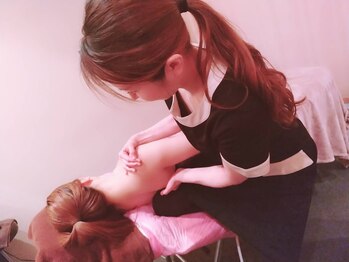 マンマ ジュンナ/肩甲骨【浜松/小顔/小顔矯正】