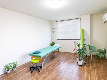 滝ノ水 さか整体院/清潔感のある空間です！