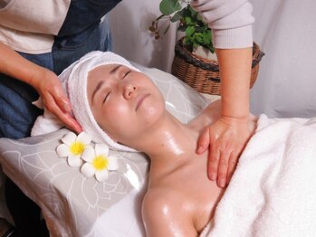 ジラソーレ(GIRARSOLE)/デコルテをしっかりケア