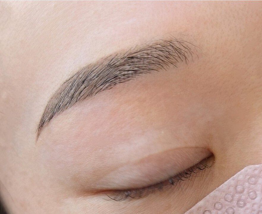 眉毛wax脱毛【眉カット&間引き込】メイク、お手入れがラク◎ ￥5500