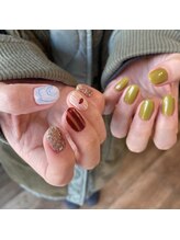 ユヌ(une)/アシメトリーネイル　新規¥8900