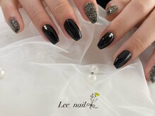 リーネイル(Lee_nail)/ブラック×ラメの組み合わせ♪
