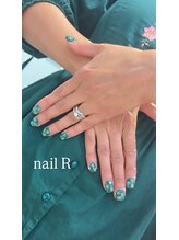 ネイルアール(nail R)/小花ネイルです♪