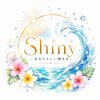 シャイニー(Shiny)のお店ロゴ