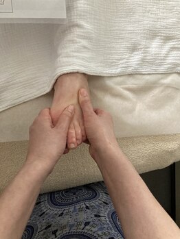 ポノン(PONON)/足裏、足の甲もロミロミ。