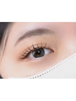 ナチュラル上品な目元にしたい