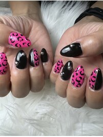 ピンクレオパードネイル
