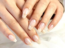 パダアット ヴァラネイル 天神南店(PADA at VALLANAIL)/透明感ホワイト/オフィスネイル