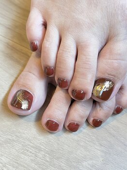 サロン ヌイ(salon NUI)/wine red × gold