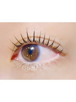 ナチュラル上品な目元にしたい