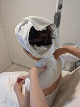 ポーラ ザ ビューティ 小倉南店(POLA THE BEAUTY)/ベッドを起こして肩のマッサージ