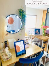 メナード 中津北店/施術後はこちらでメイク直し♪