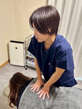 トゥーアズ シャロン(toAZ SHARON)の写真/【ベテラン女性施術家による全身整体】肩・首コリ・腰痛など一人一人のお悩みに合わせてアプローチ!