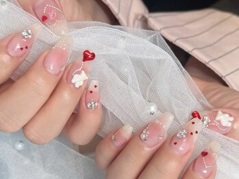 チークネイル担当羽鳥