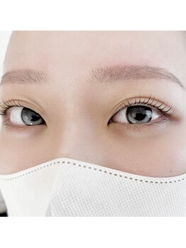 レレガンス(LELEGANCE)の写真/【お客様の目元に合うデザインで特別な日を更に素敵に♪】まつげパーマ¥4,980/アイブロウ¥3,980