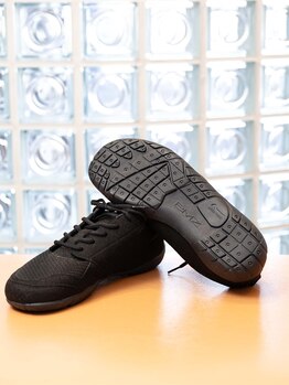 フットこる前橋店 足もみ・足つぼ・整体・フットケアサロン/BMZの姿勢サポートスニーカー