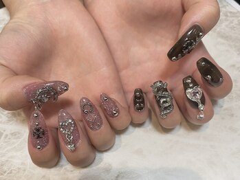 キャッツアイ東京 新宿店(Cat's eye TOKYO)/ゴテゴテネイル