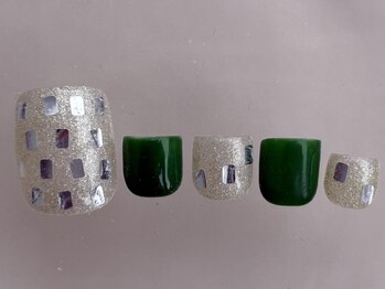 アイネイルズ 渋谷店(I nails)/ホログラムグリーンラメ