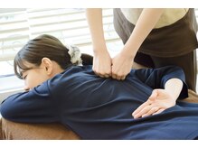 リラク 西武飯能ペペ店(Re.Ra.Ku)の雰囲気(ぐい~っと伸び!【肩甲骨はがし】で、固まった筋肉をしなやかに)