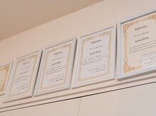 ジュネル ローズ(JEWNEL ROSE)/認定資格証を飾っています！