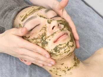 サフィール(Saphir)の写真/［ハーブピーリング］で理想のうる艶肌へ♪ダウンタイムなし！月1のメンテナンスにもオススメです◎