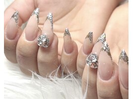 ガラスフレンチ/キラキラネイル