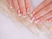 リットネイル(Lit nail)/マグネット×白フレンチ