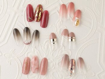 綺麗めオフィスネイル