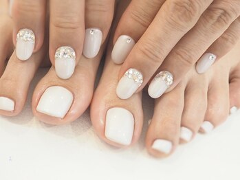 ヴィラファボリエ 白金台(Villa Favorie)/ホワイトネイル