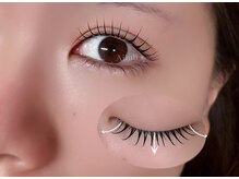 アイラ 庄内通(Ailuh)/目幅が大きく見えるまつ毛パーマ