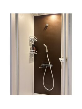 サロン ド アジア(salon de Asia)/シャワールーム