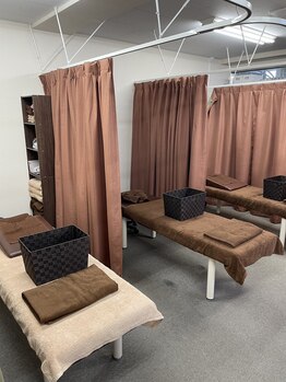 しいづか整骨 鍼灸院 南柏駅前店/モダンな雰囲気