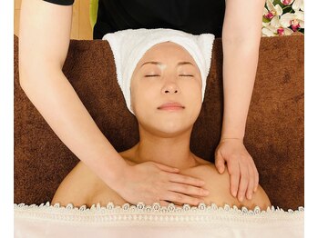 パール/手順 5. デコルテマッサージ