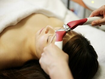 フェアリーかおり店の写真/【先着10名★お年玉クーポン】本格美顔マシンの毛穴ディープクレンジング♪肌のざらつき/凸凹すっきり★