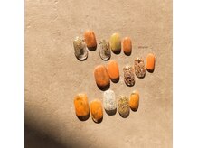 シルニー リム(Silny rim)/アシンメトリーニュアンスネイル