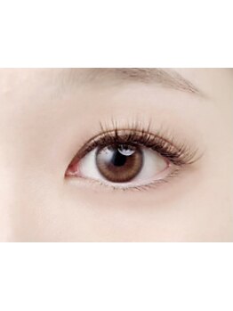 ナチュラル上品な目元にしたい