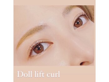 ウラ(.ula)/眉毛もまつ毛も同日施術で楽ちん