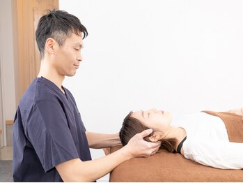 ライト整体院 倉吉(Light整体院)の写真/エラの張りや顎の歪み、頬骨の出っ張りなど気になるお顔のパーツを左右対称に！歪みのない美しい小顔を実現