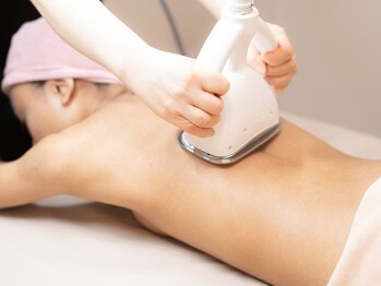 ハナ トータル ケア(Hana Total Care)の写真/選べる最強マシンで満足度◎4つの最新マシンで理想の肌&美ボディへ♪メリハリのある美ボディラインを形成!