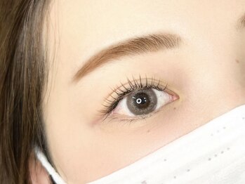 リュクス 新潟店(Luxe)の写真/フラットラッシュやパリジェンヌなどトレンドを新潟で★韓国式マスカラパーマのインストラクターも在籍！