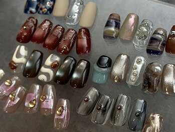 クレビア(CREVIA)の写真/一癖ネイルならお任せ下さい！他のサロンでは味わえないデザインや組み合わせをご提供♪