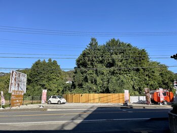 ムスビ(musubi)/外観 向かい側から