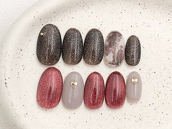 ワンラブネイルズ 新橋店(OneLoveNails)の写真/初めてのネイルでも安心♪初回オフ無料+定額ネイルがよりリーズナブルに☆周りと差がつくデザインに!新橋駅