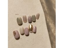 シルニー リム(Silny rim)/アシンメトリーニュアンスネイル