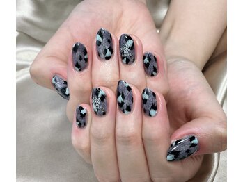 ヒトミネイルズ(Hitomi Nails)/ブルーレオパードネイル