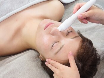 アールグランド 経堂店(R-ground)の写真/【ハイドロ毛穴洗浄×ヒト幹細胞ダーマ導入】体験5980円！お肌の根本改善に♪