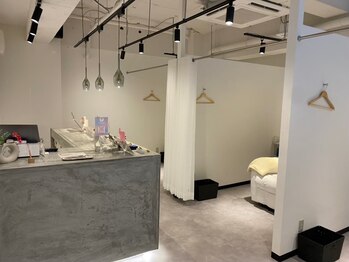 アンアイサロン(UNE)/UNE店内　天文館　東千石町